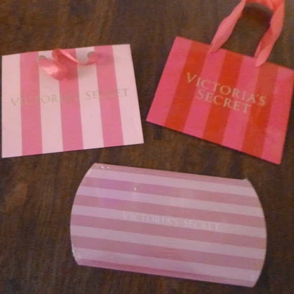 LOT of 3 VICTORIA'S SECRET PINK GIFT BAGS & PILLOW BOX - Picture 4 of 7